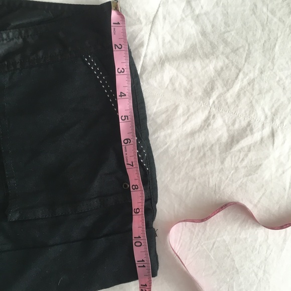 Converse One Star Size 4 Black/Satin Trim Linen Shorts - Picture 7 of 10